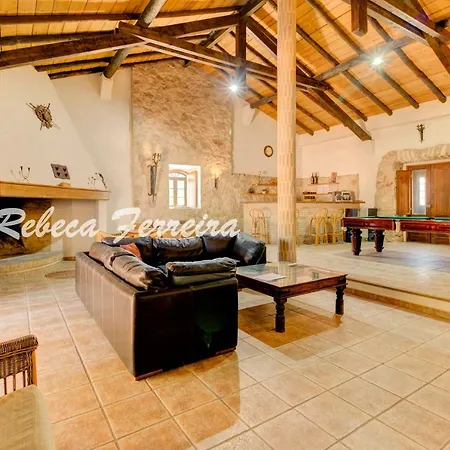 Nyaraló Villas2go2 Countryvilla *
